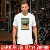 beach life black cat sandy toes and salty kisses T-Shirt