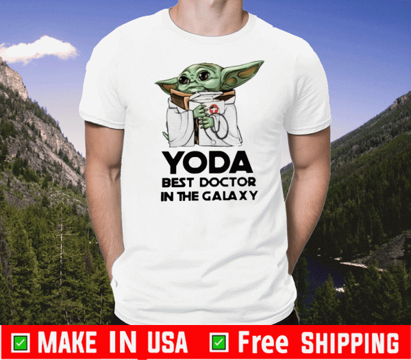 Yoda Hug best doctor in the galaxy Tee Shirts