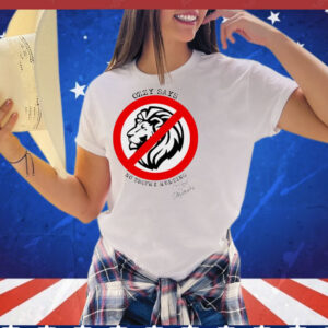 Lion Ozzy says no trophy hunting osbourne T-Shirt