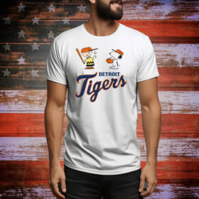 Peanuts Charlie Brown And Snoopy Detroit Tigers Tee Shirt