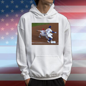 Dansby Swanson Mis-Stepped First Base Chicago Cubs T-Shirt